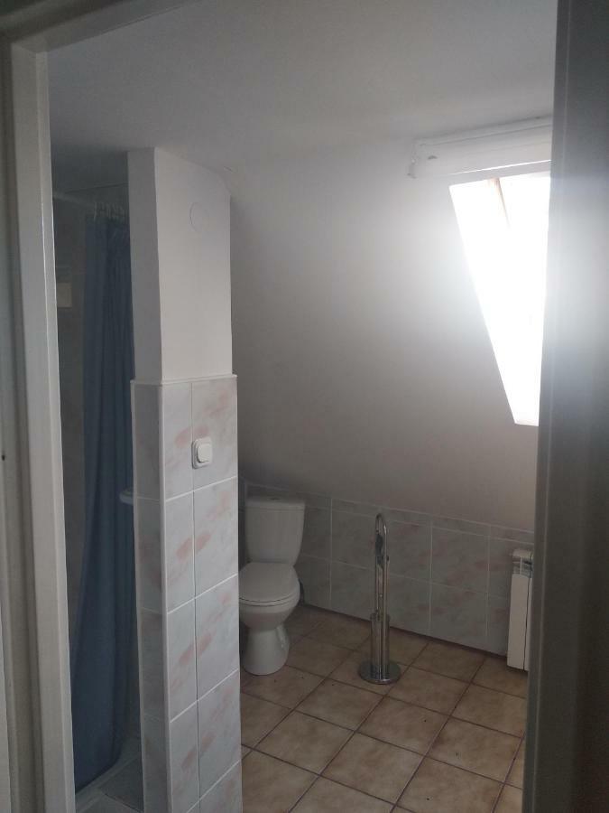 Rogale, Ferienwohnung 斯塔雷朱奇 外观 照片